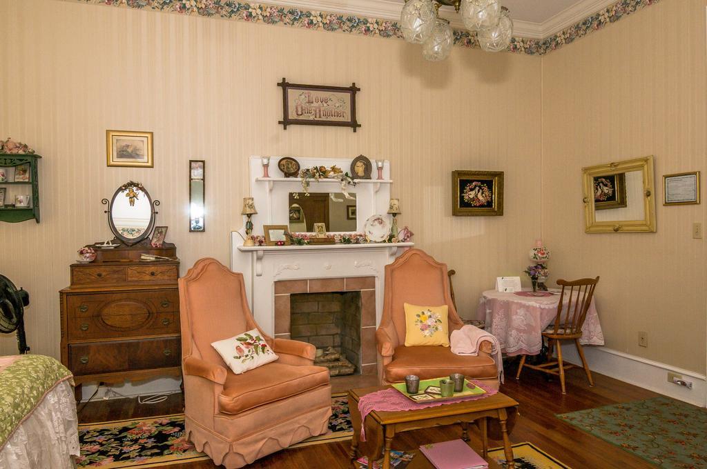 Bed and Breakfast Holly House Of Hamilton Esterno foto
