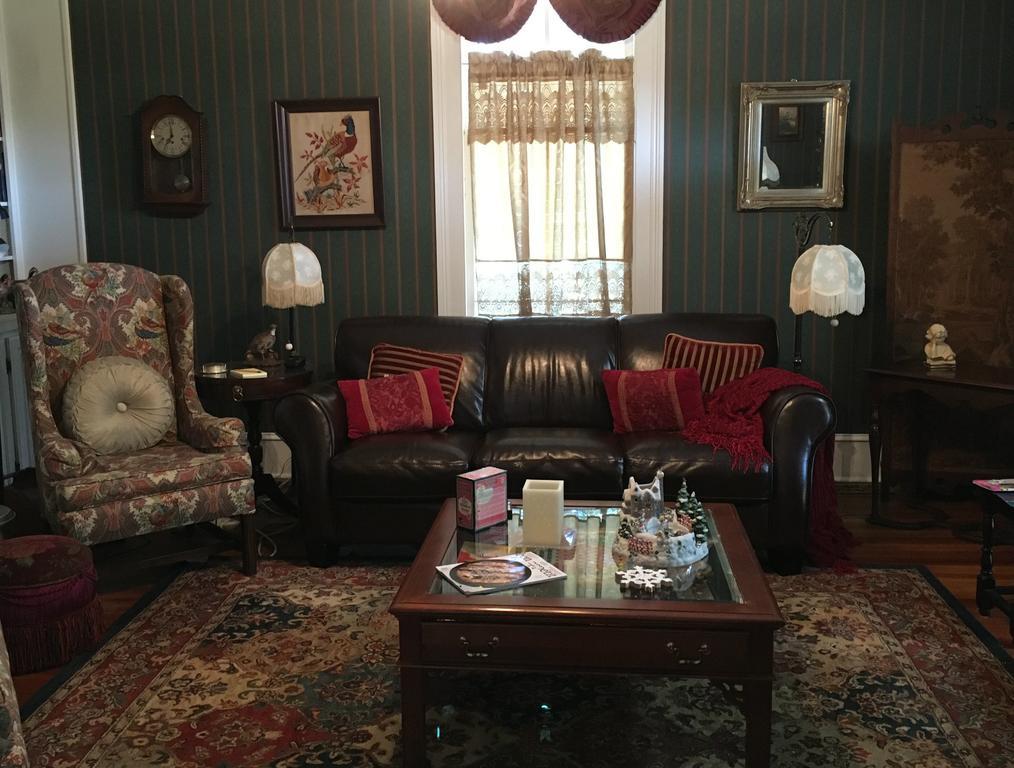 Bed and Breakfast Holly House Of Hamilton Esterno foto